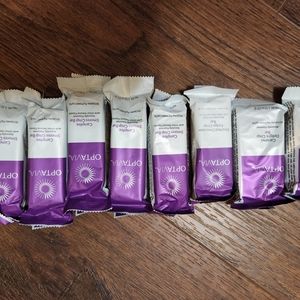 Optavia ,4 campfire smores crisp bars, 2 Caramel delight crisp bar and 1 drizzle